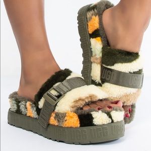 UGG Flufitta Cali Collage in Olive